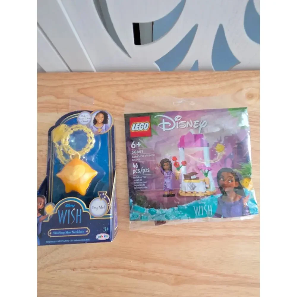 Disney Wish Jakks Wishing Star Necklace & LEGO 30661 Asha’s Welcome Booth Set